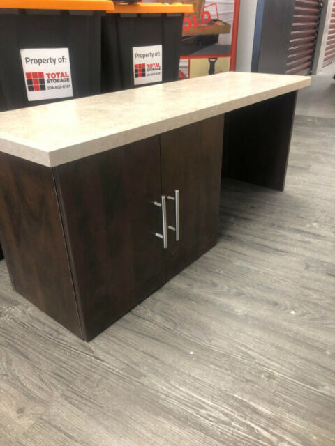 Upper cabinet